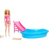 Mattel Poupée Barbie blonde avec piscine et toboggan 